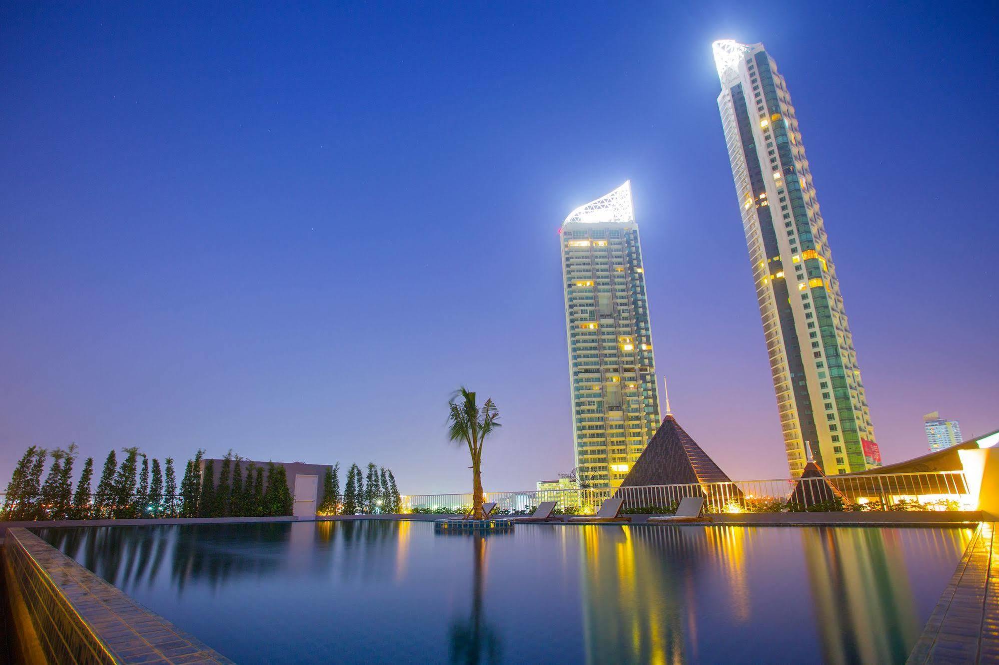 Rodina Beach Hotel Jomtien Exterior foto